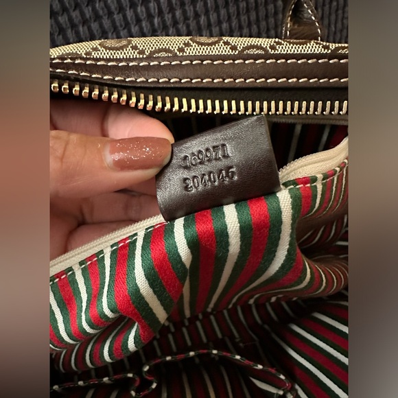 Preloved authentic Gucci tote bag. - Picture 5 of 16